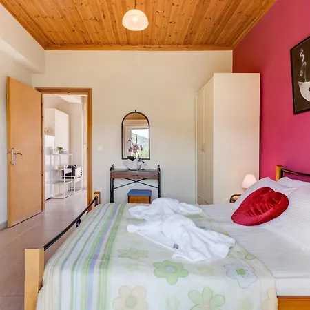 Apartment Iole *