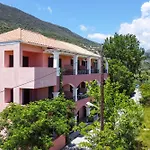 Iole Apartment
